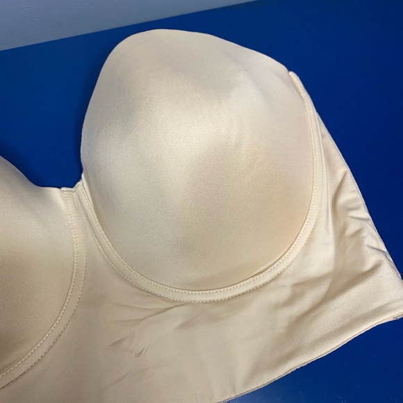 Women’s Elegant Cream Strapless Bra underwire sz 40DD - Picture 2 of 8